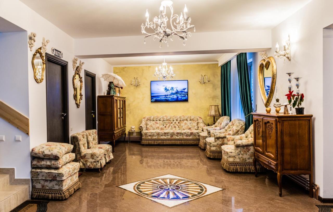 Pensiunea Luna Buşteni Exterior foto