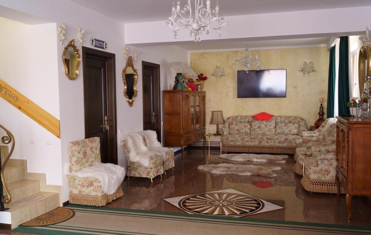 Pensiunea Luna Buşteni Exterior foto
